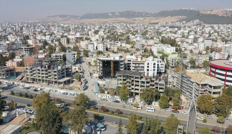 Adıyaman'da yıkılan konut ve iş yerlerinin yerine inşa edilen yapılar yükseliyor