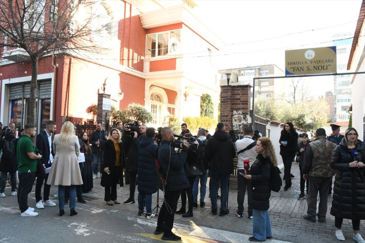 Arnavutluk'ta akran şiddetine karşı protestolar sürüyor