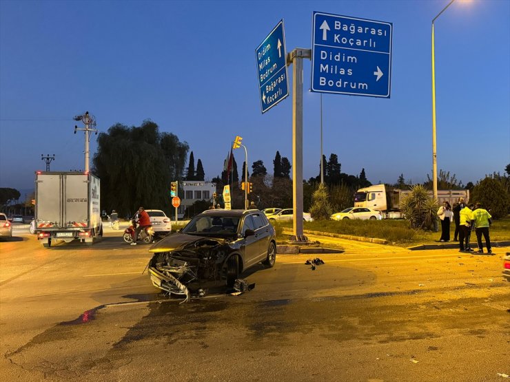 Aydın'da hafif ticari araç ile cipin çarpıştığı kazada 5 kişi yaralandı