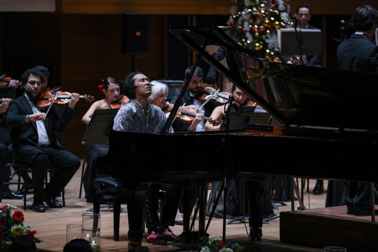 İzmir'de Olten Filarmoni Orkestrasından yeni yıl konseri