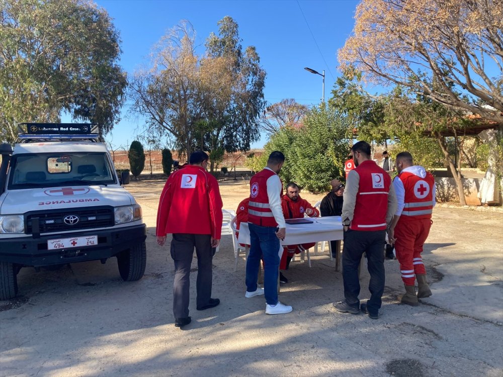 Türk Kızılay, İsrail'in yıkımına uğrayan Lübnan'ın güneyinde ihtiyaç sahiplerine yardım dağıttı