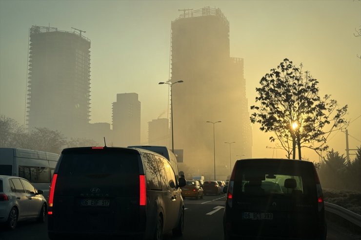 Başkentte yoğun sis etkili oldu