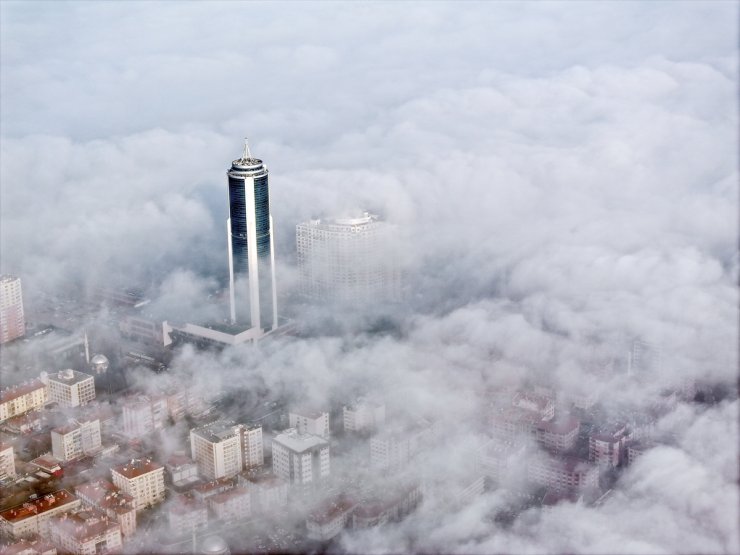 Konya'da etkili olan sis dronla görüntülendi