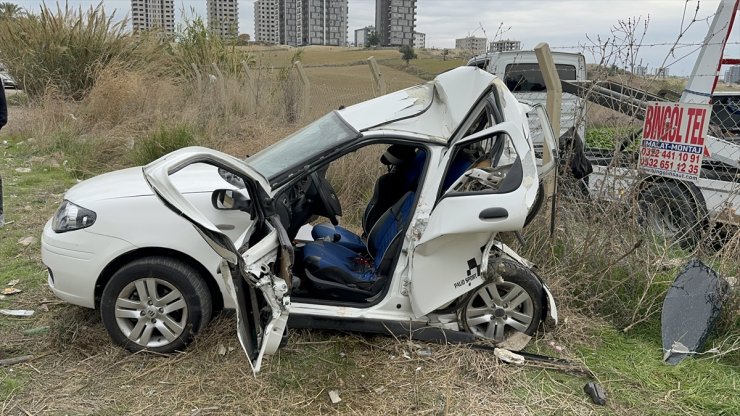 Adana'da 14 yaşındaki çocuğun kullandığı otomobilin çarptığı aracın sürücüsü öldü