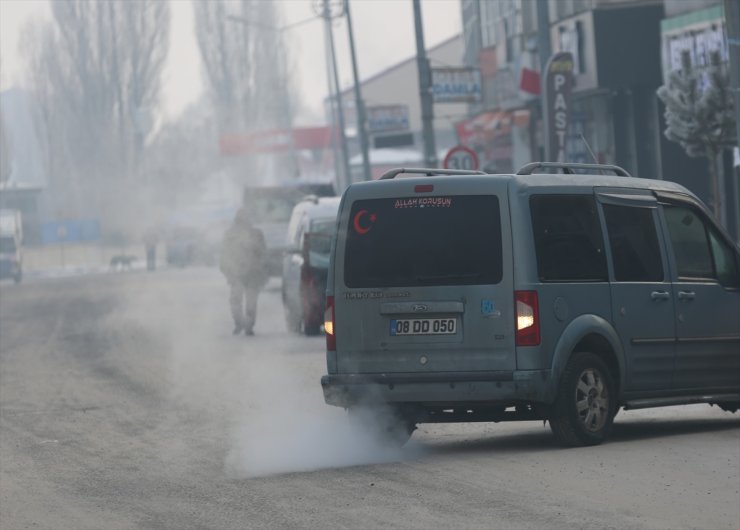 Ardahan sıfırın altında 23,3 dereceyle Türkiye'nin en soğuk ili oldu