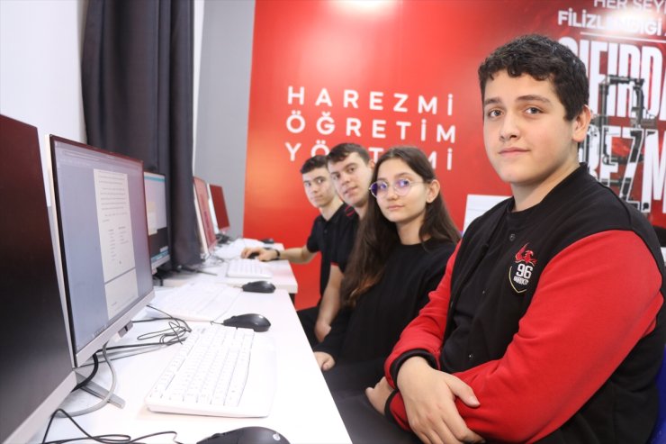 "Harezmi Eğitim Modeli" uygulanan atölyelerde yetişen öğrenciler robotikte ezber bozuyor