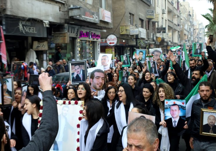 Suriye'de Dürziler Sednaya'da ölen yakınları için gıyabi cenaze töreni düzenledi