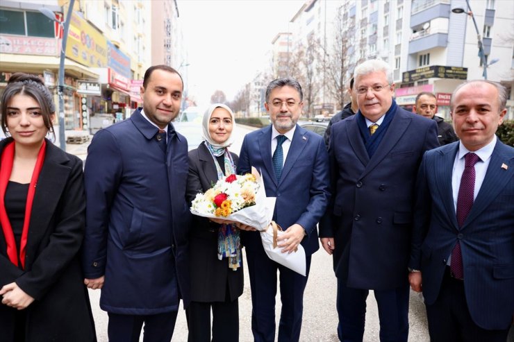 Tarım ve Orman Bakanı Yumaklı, AK Parti Çankırı İl Başkanlığını ziyaret etti