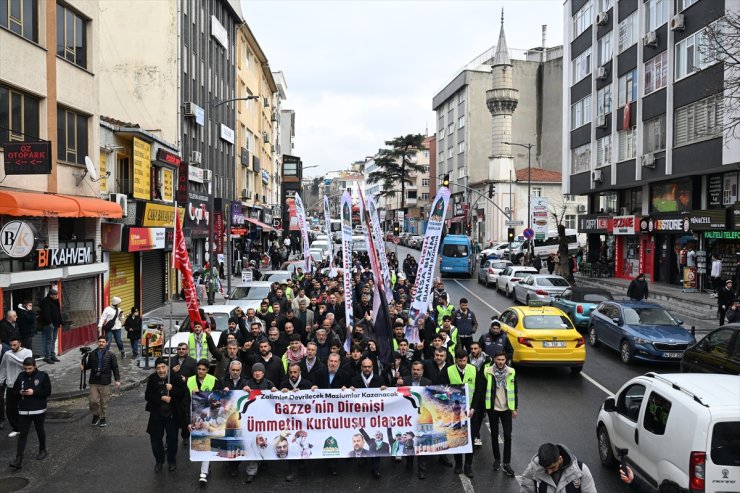 İsrail'in Gazze'ye yönelik saldırıları İstanbul'da protesto edildi