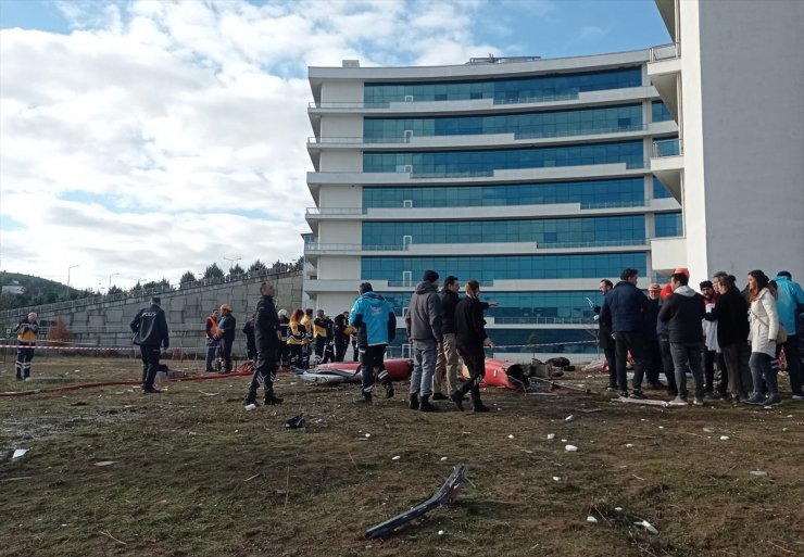 Muğla'da hastaneye çarpan helikopter düştü