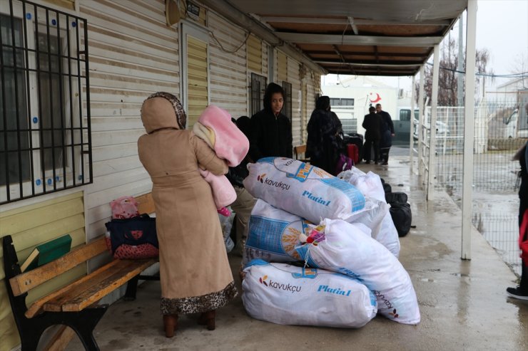 Türkiye'deki Suriyelilerin Kilis'ten ülkelerine dönüşü sürüyor