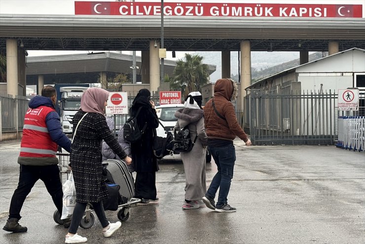 Suriyelilerin Hatay'daki sınır kapılarından ülkelerine dönüşü sürüyor