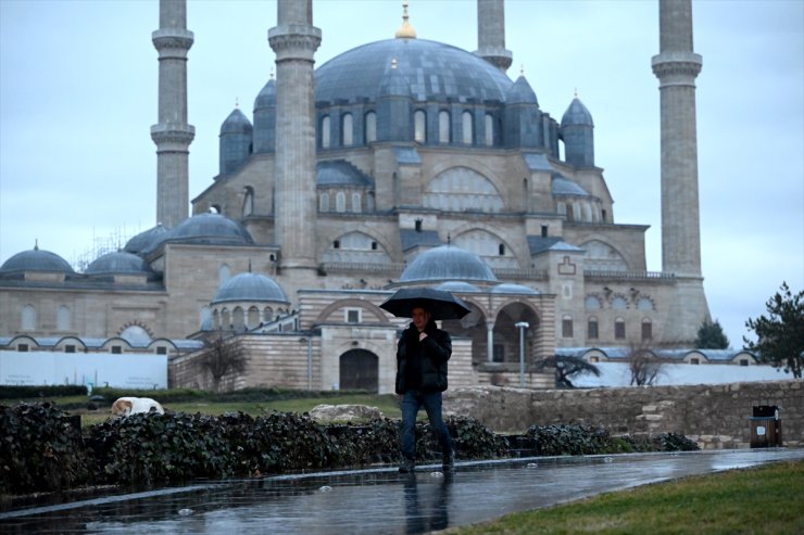 Trakya'da sağanak etkili oluyor