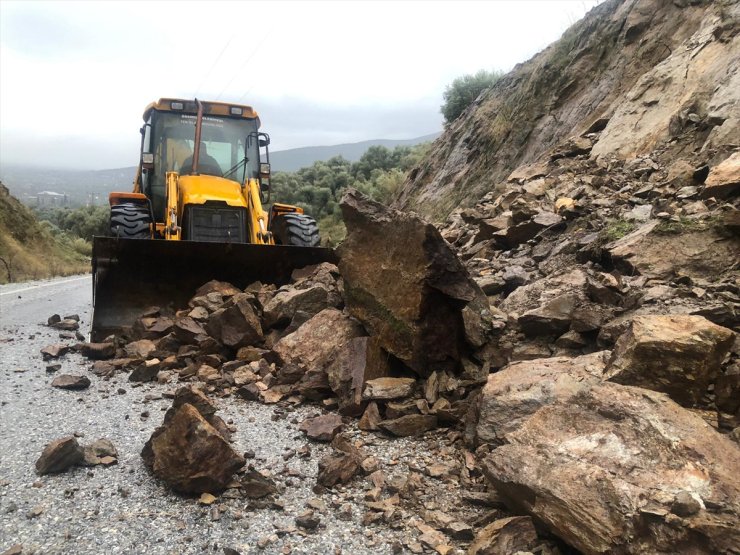 İzmir'in Ödemiş ilçesinde heyelan meydana geldi