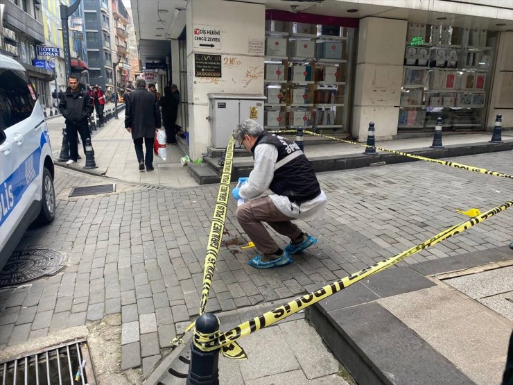 Zonguldak'ta çıkan kavgada 3 kişi keser ve bıçakla yaralandı