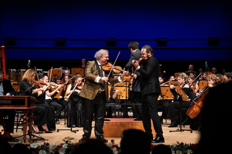 CRR Senfoni Orkestrası ve Lakatos Ensemble "Yeni Yıl Konseri" verdi