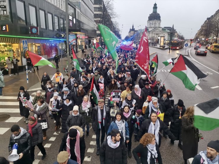 İsveç'te, İsrail'in Gazze ve Lübnan'a saldırıları protesto edildi