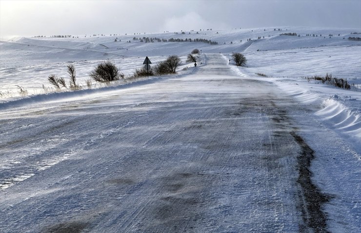 Kars ve Ardahan'da soğuk hava etkili oluyor