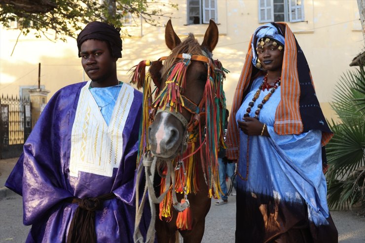 Senegal'de sömürge döneminden miras kalan ışıklı yıl sonu kutlaması: Fanal Festivali