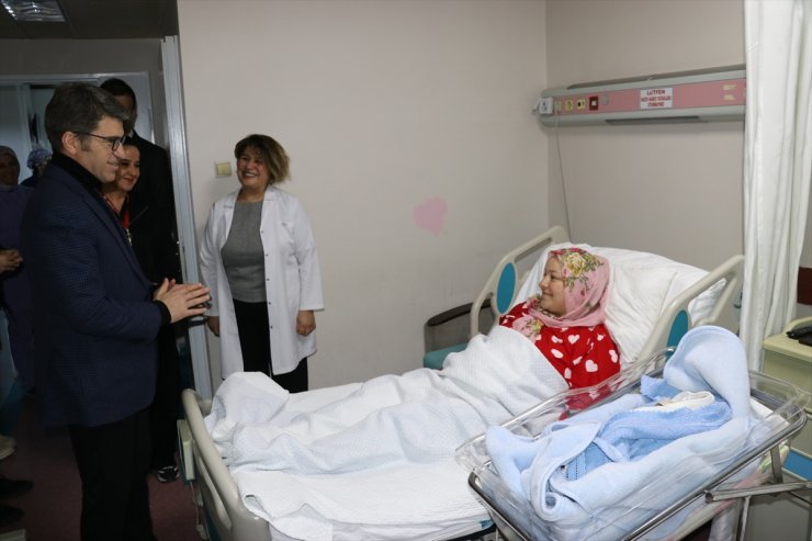 Amasya'da yeni yılın ilk bebeği dünyaya geldi