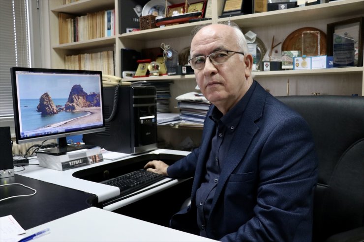 Prof. Dr. Yılmaz, Sinop'ta denizin çekilmesinin nedenlerini değerlendirdi