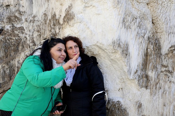 Iğdır'daki Tuz Terapi Merkezi kış aylarında da turistleri ağırlıyor