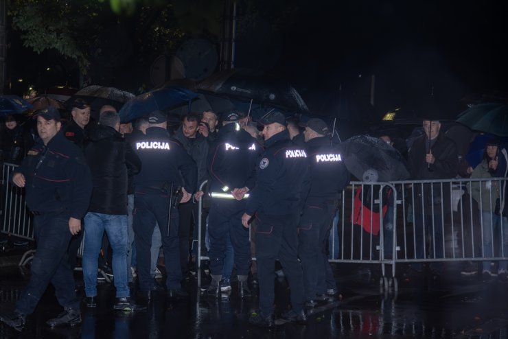 Karadağ'da 12 kişinin ölümüyle sonuçlanan saldırı sonrası, ruhsatsız silahlara ağır cezalar getiriliyor