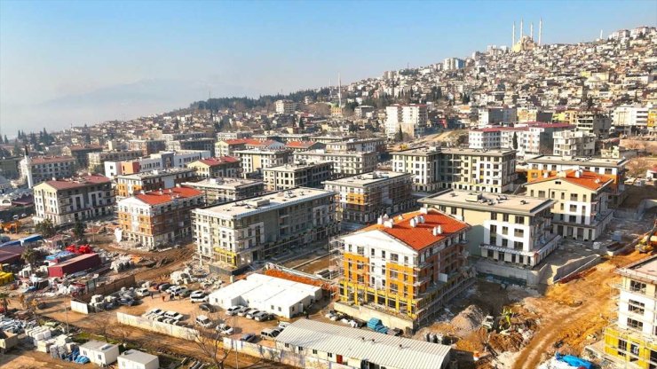 Kahramanmaraş'ta "Kentsel Tasarım Projesi" kapsamında inşa edilen konutlar yükseliyor