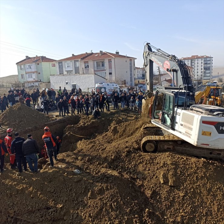 GÜNCELLEME - Polatlı'da kanalizasyon bağlantı çalışmasındaki göçükte 2 işçi hayatını kaybetti