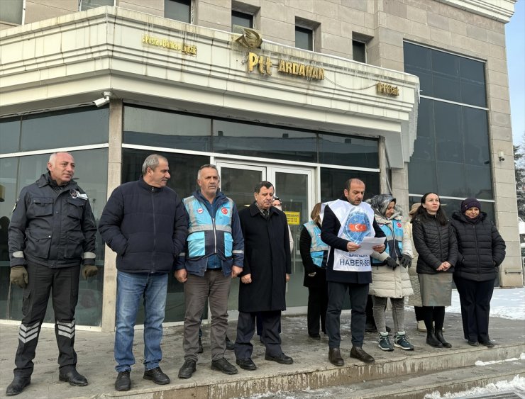 Rize'de iki PTT çalışanının öldürülmesi, Ardahan ve Erzincan'da protesto edildi