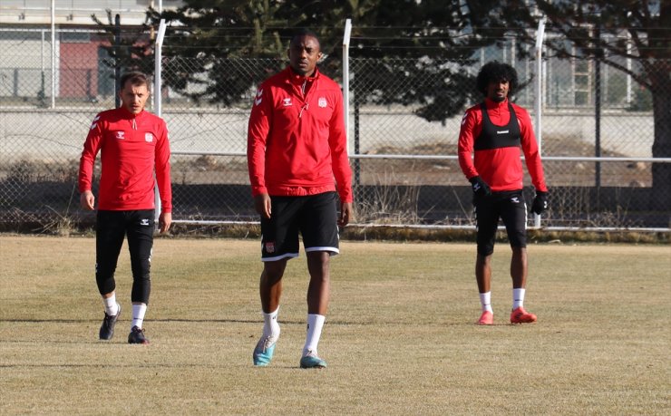 Sivasspor'da hedef "tehlikeli bölgeden" uzaklaşmak