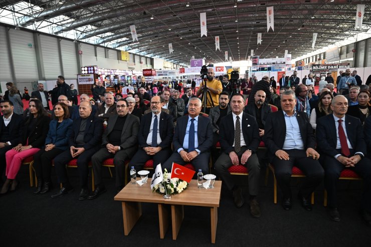 Adana'da Çukurova 17. Kitap Fuarı açıldı