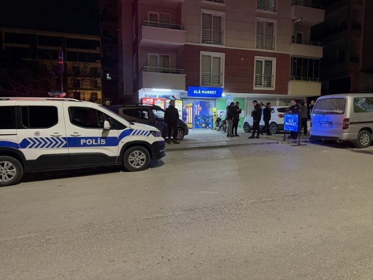 Bursa'da tekel bayisi silahlı 2 kişi tarafından soyuldu