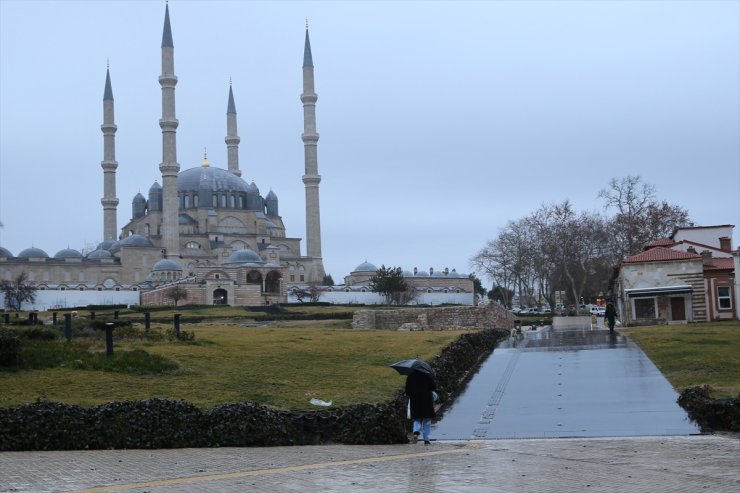 Edirne ve Kırklareli'nde sağanak etkili oldu