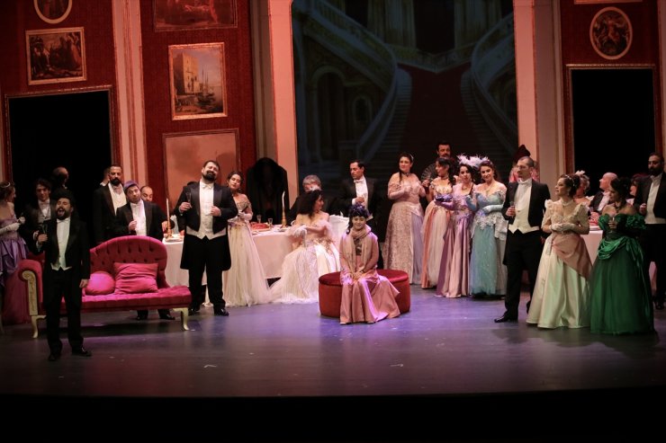 SAMDOB "La Traviata" operasını sanatseverlerle buluşturdu