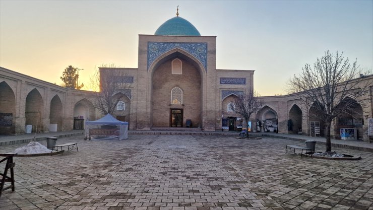 Orta Asya’nın en büyük şehri Taşkent tarihi cami ve medreseleriyle öne çıkıyor