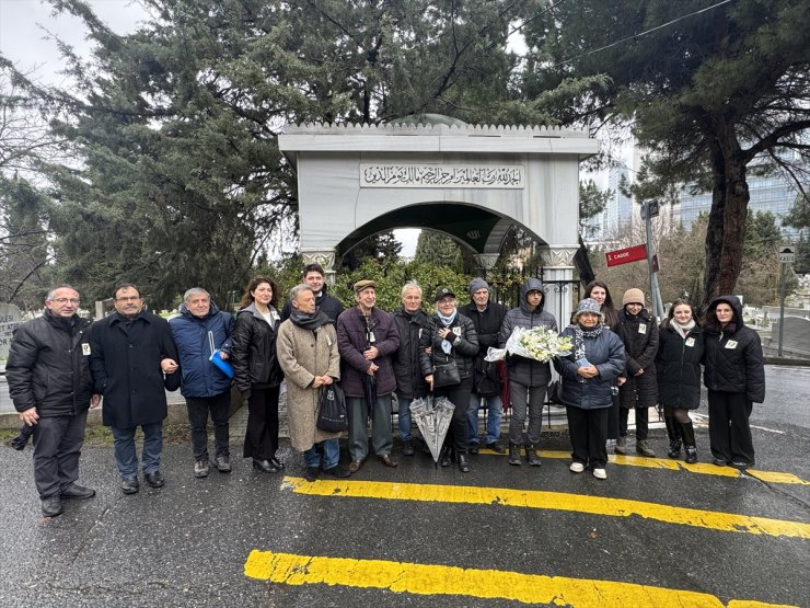 Sanatçı Safiye Ayla Targan, vefatının 27. yılında mezarı başında anıldı