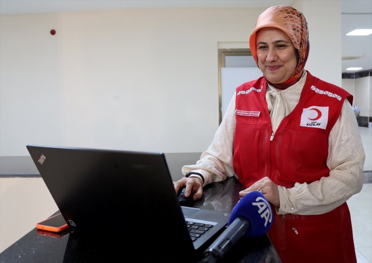 Türk Kızılay Genel Başkanı Yılmaz, AA'nın "Yılın Kareleri" oylamasına katıldı