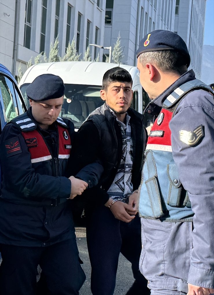 Denizli'de evinde tüfekle öldürülen kişinin katil zanlısı tutuklandı