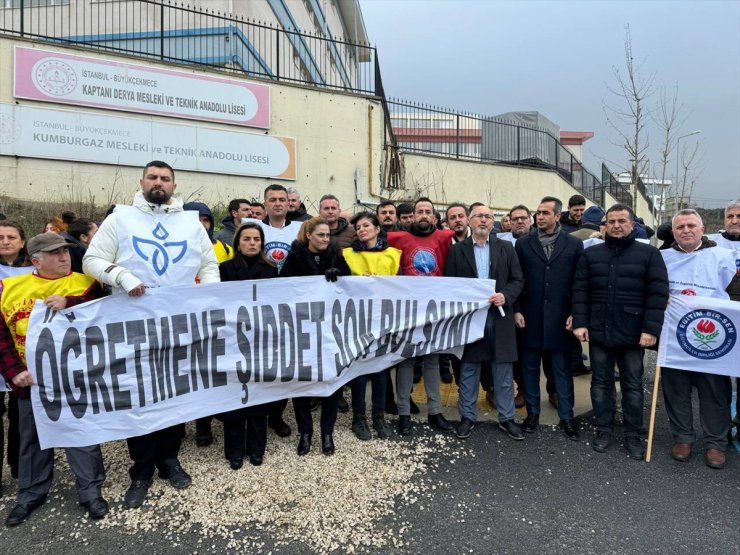 Eğitim Bir Sen'den Büyükçekmece'de öğrencisinin lisede bıçakladığı müdür yardımcısına destek