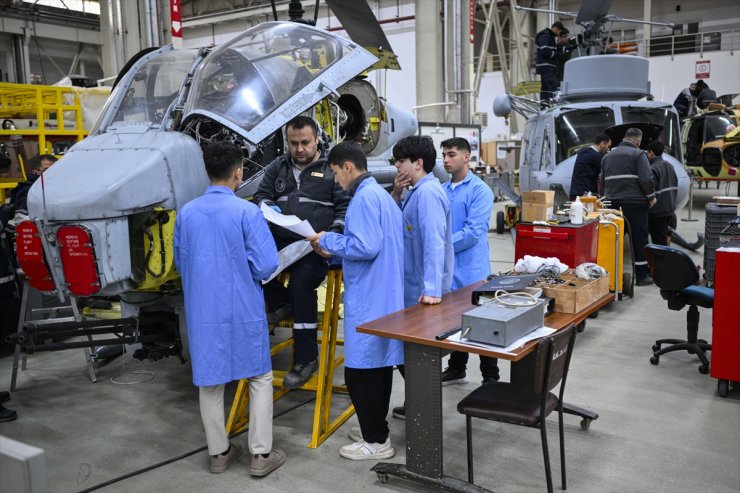 Geleceğin savunma sanayisi teknisyenleri MSB'nin fabrikalarında yetişiyor