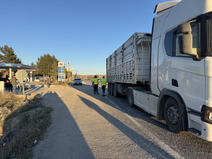 Adıyaman'da tırın çarptığı yaya öldü