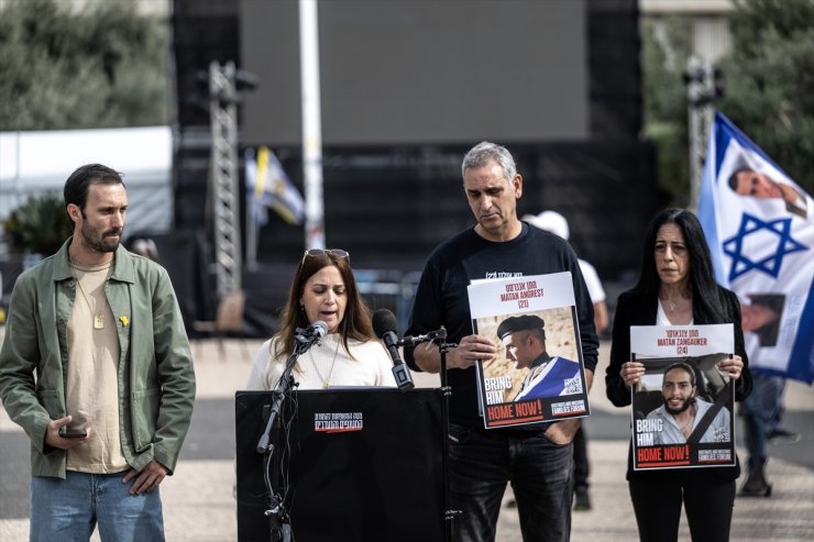 İsrailli esirlerin yakınları, anlaşmanın gecikmiş olmasından dolayı hükümete tepkili