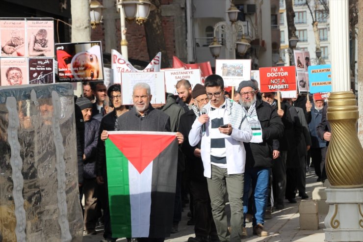 Malatya'da sağlık çalışanları İsrail'in Gazze'ye yönelik saldırılarını protesto etti