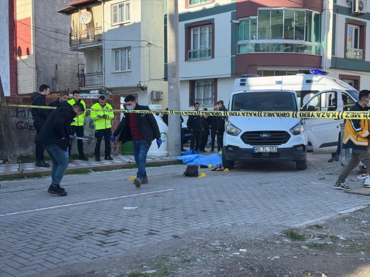 Manisa'da panelvan minibüsün çarptığı yaşlı kadın öldü