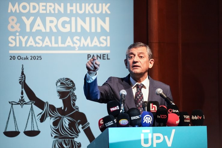 CHP Genel Başkanı Özel, "Modern Hukuk ve Yargının Siyasallaşması" panelinde konuştu: