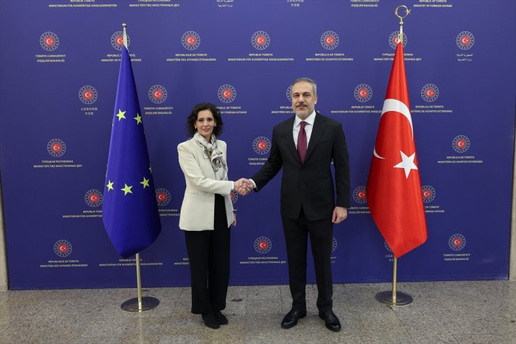 Dışişleri Bakanı Fidan, AB Komisyonu üyesi Lahbib ile görüştü