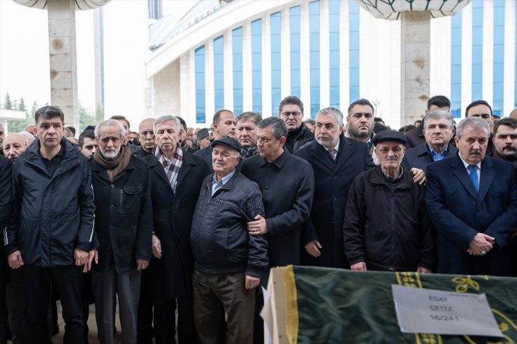 Kartalkaya'daki yangında hayatını kaybeden Çetiz ailesi son yolculuğuna uğurlandı