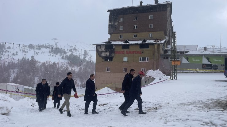 Başsavcı Cansever ve beraberindeki heyet, yanan Grand Kartal Otel'de inceleme yaptı