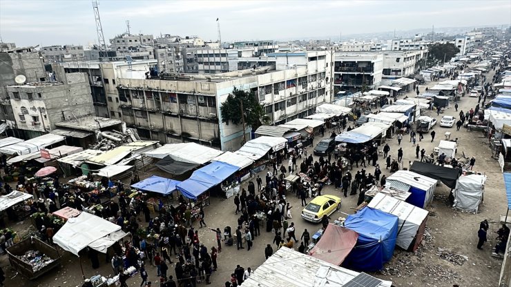 Gazze'deki pazarlar, yüksek fiyatlara ve zayıf alım gücüne rağmen hareketlenmeye başladı